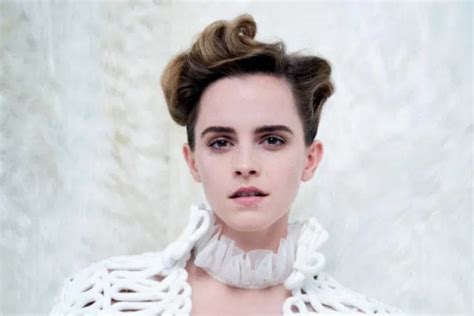 emma watson nude pictures|Emma Watson goes topless for candid Vanity Fair photos and。